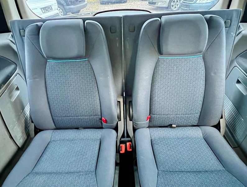 Ford Galaxy 2.0 TDCi 96 kW 7 míst - fotka 14 z 18