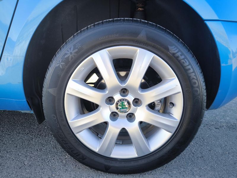 Škoda Roomster (2007) 1,4i16V STYLE - fotka 9 z 58