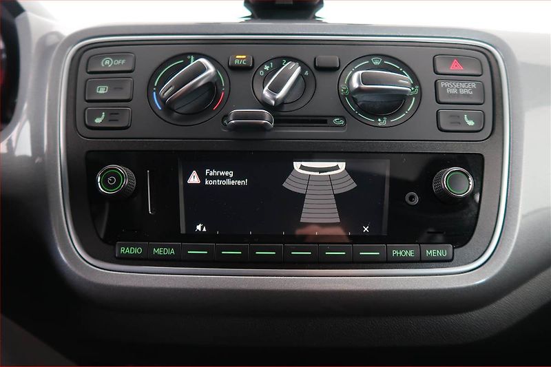 Škoda Citigo (2019) 1.0 MPI, Park. senzory - fotka 17 z 17