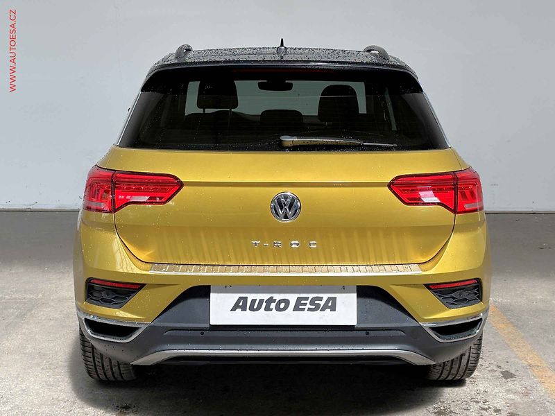Volkswagen T-Roc (2019) 1.6 TDi, Comfortline, +ALU - fotka 5 z 17