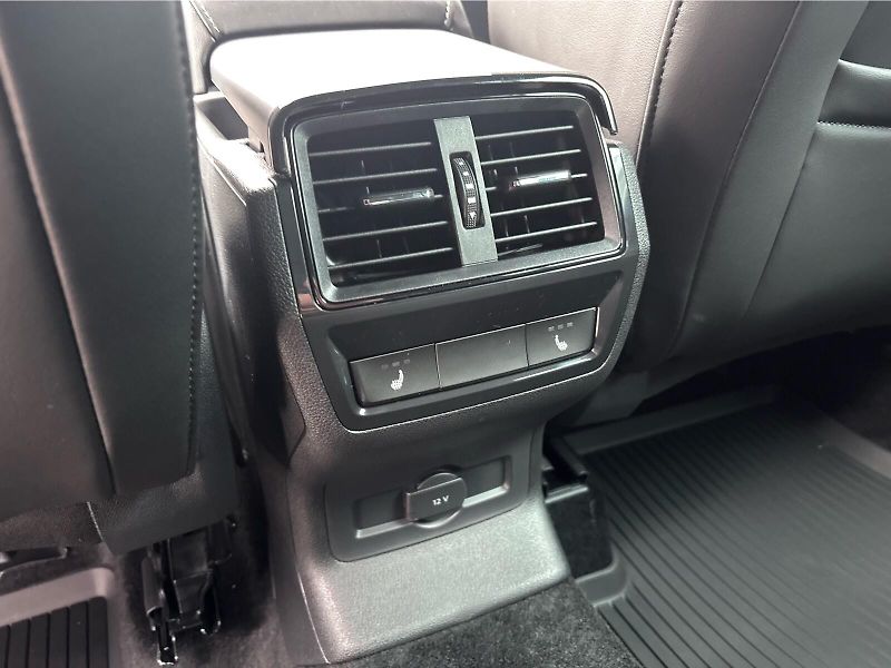 Škoda Karoq SPORTLINE 1,5 TSI 110 kW DSG - fotka 23 z 30