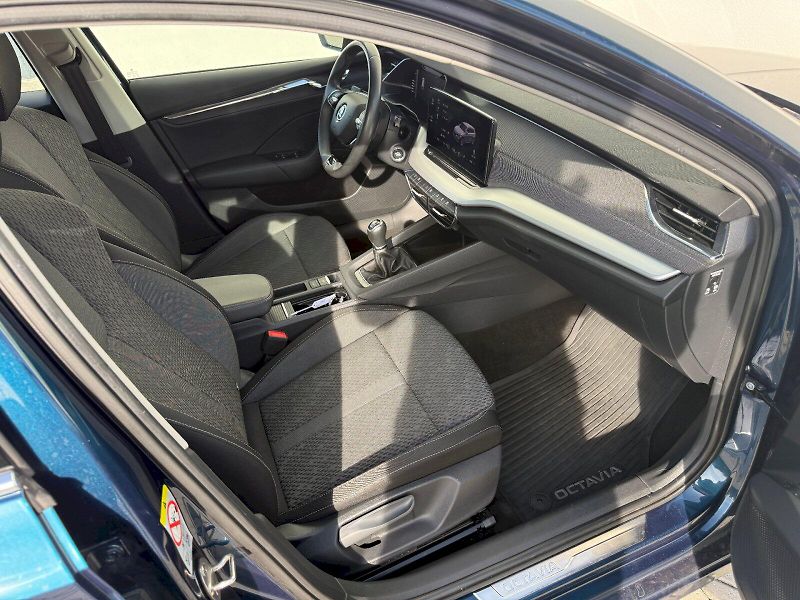 Škoda Octavia (2023) COM STY TD 85/2.0 M6F - fotka 15 z 24