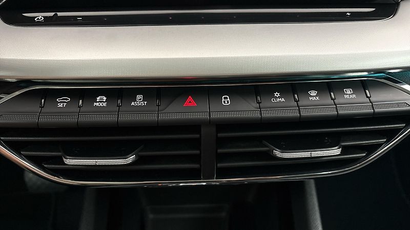 Škoda Octavia 2.0 TDI DSG Style Combi - fotka 13 z 27
