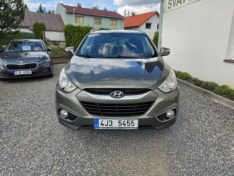 Hyundai ix35 (2012) 2.0 CRDi 4WD - fotka 10 z 34