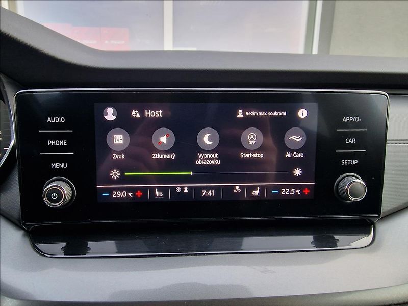 Škoda Octavia 2.0TDI,původ ČR,1.Maj,2x kola - fotka 33 z 50