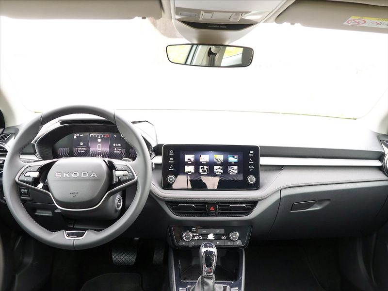 Škoda Fabia 1,0 TSi DSG Edice 130let DPH - fotka 30 z 38