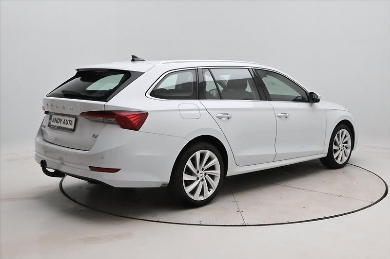 Škoda Octavia 1,4 iV TSI 110kW Style SoH 92% - fotka 5 z 32