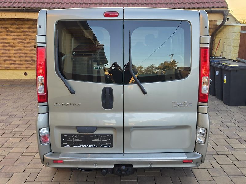 Renault Trafic 2.0dCi 84kW 9-MÍST*AC*TAŽNÉ* - fotka 4 z 42