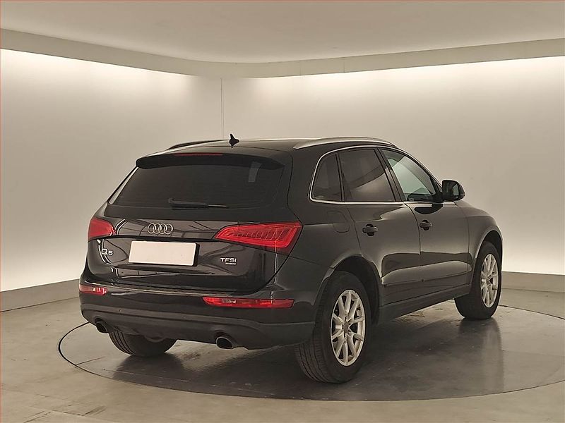 Audi Q5 (2013) Exclusive 2.0 TFSI, 4X4 - fotka 5 z 21