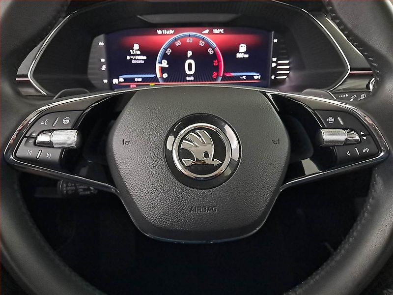 Škoda Superb (2023) 2.0 TSI - fotka 22 z 24