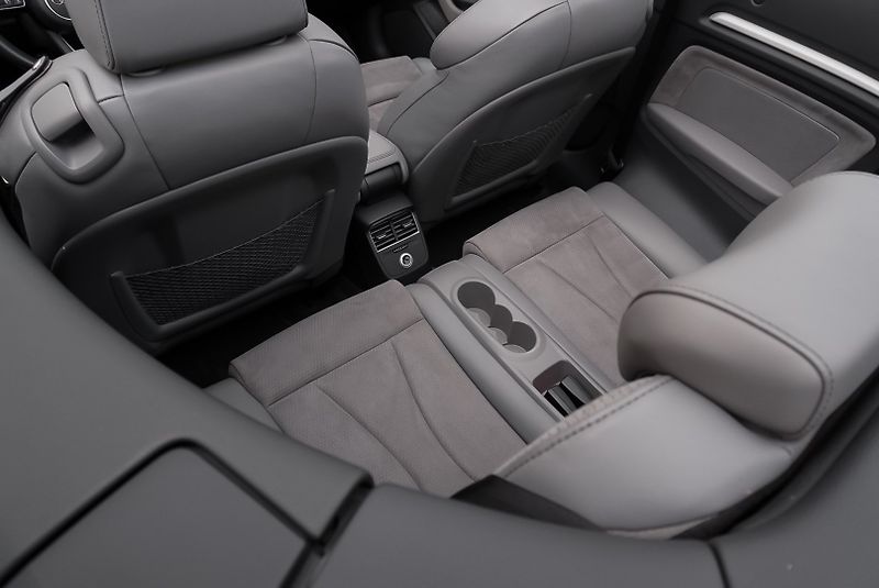 Audi A3 2.0 TFSI 140kW S-LINE QUATTRO - fotka 26 z 37