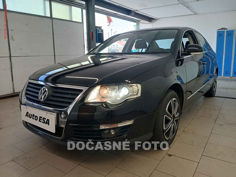 Volkswagen Passat (2010) 1.4 TSi, ČR, bixen, autoAC - fotka 1 z 3