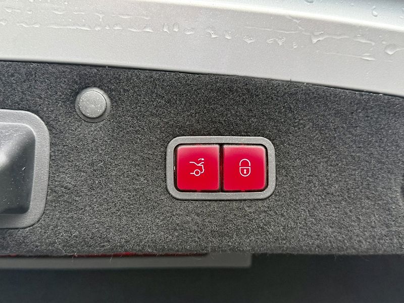 Mercedes-Benz Třídy S (2015) 500 4MATIC kupé - fotka 11 z 51