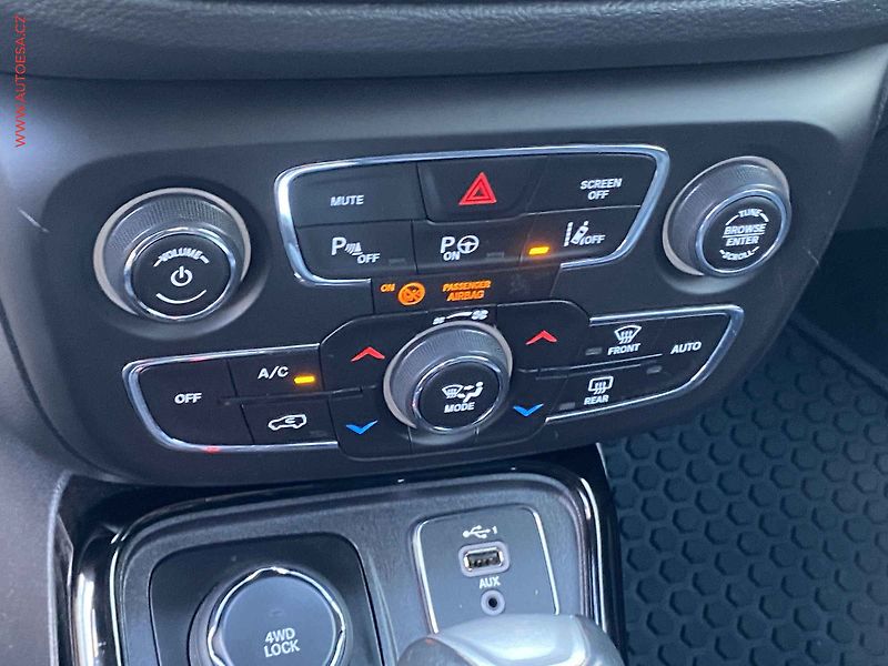 Jeep Compass (2020) 1.4 M-Air 4WD, Limited, AT - fotka 16 z 18