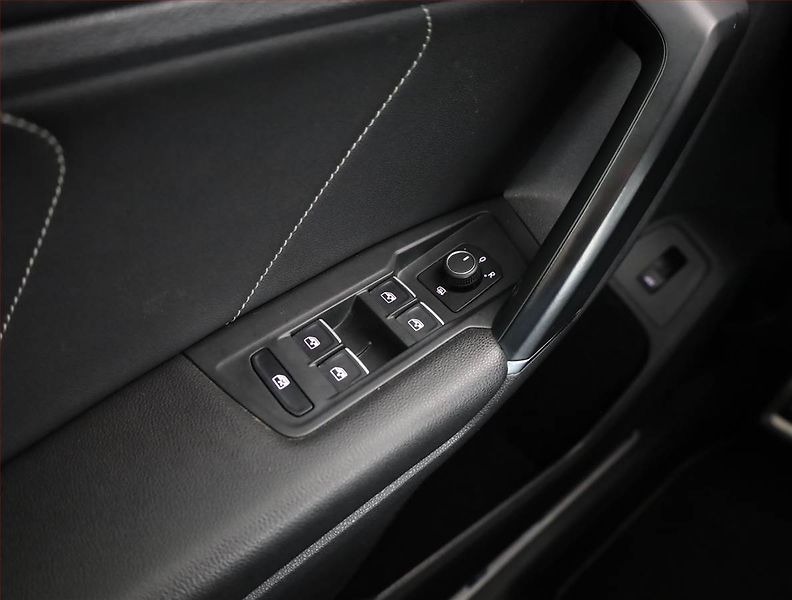 Volkswagen Tiguan (2018) R-Line 2.0 TDI - fotka 18 z 20