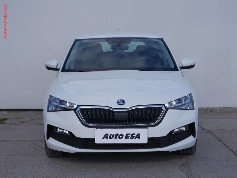 Škoda Scala (2022) 1.0 TSi, ČR, Ambition, DSG - fotka 2 z 16