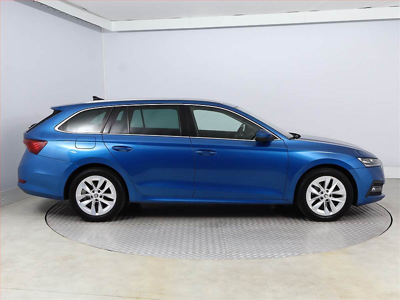 Škoda Octavia (2020) 2.0 TDI, Automat, Serv.kniha - fotka 6 z 21