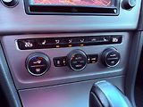 Volkswagen Golf 1.6 TDi DSG Highline, Navi - náhled 20