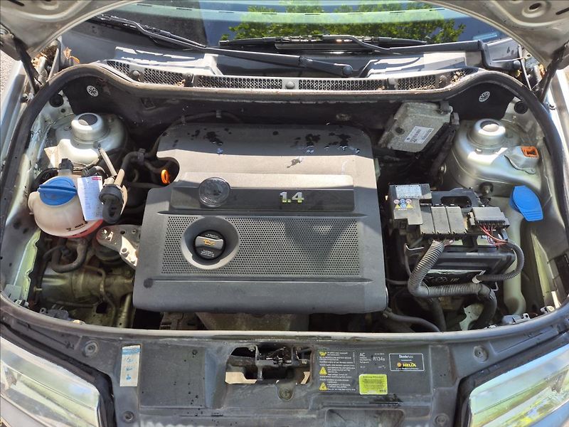 Škoda Fabia 1,4 i 16V Combi Klima 2xAirbag - fotka 24 z 25