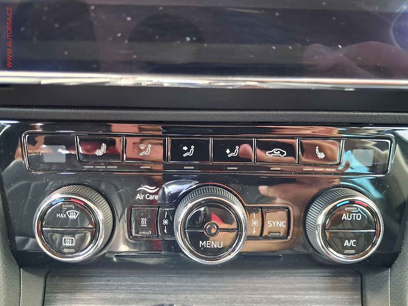 Škoda Superb (2019) 2.0 TDi 4x4, Style, DSG, LED - fotka 14 z 24