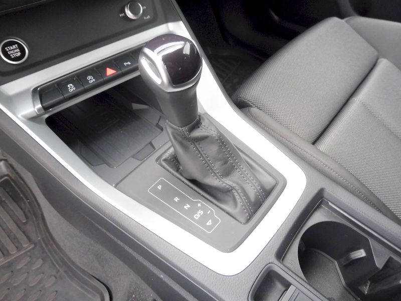Audi Q3 (2023) 35 TFSI 110kW S-tronic, S-line - fotka 16 z 26