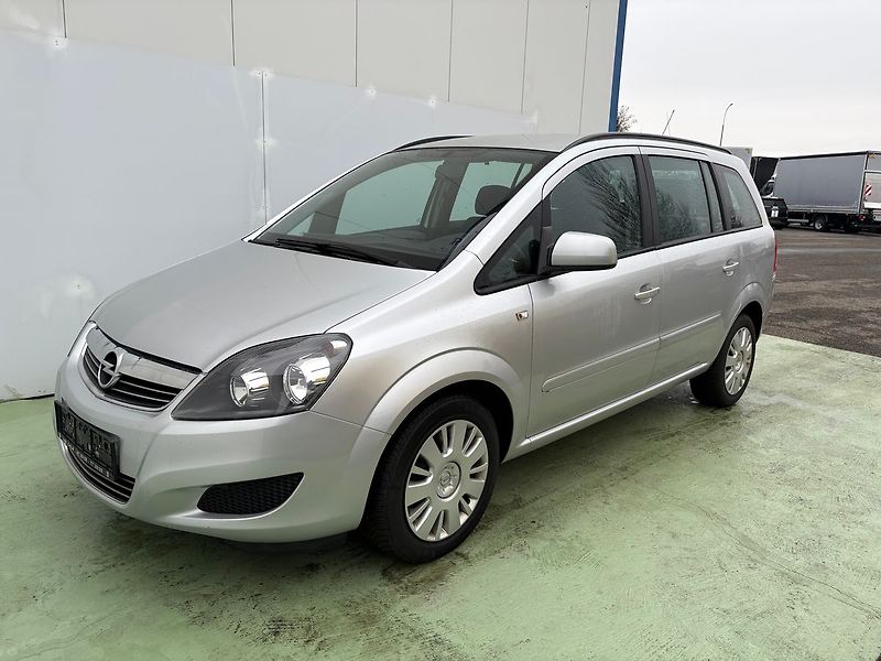 Opel Zafira 1.6, 110kW, 7Míst, CNG+BENZÍN - fotka 3 z 25