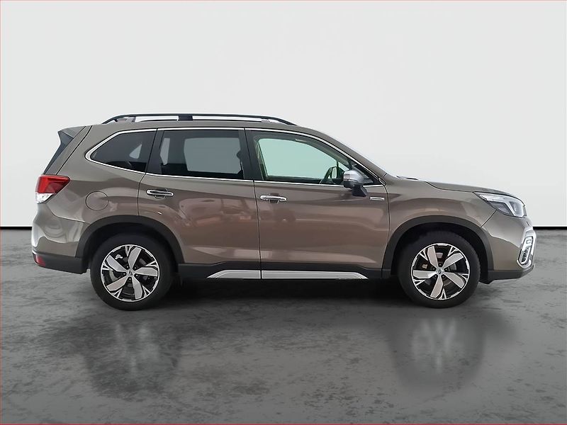 Subaru Forester (2020) 2.0 e-Boxer MHEV - fotka 6 z 25