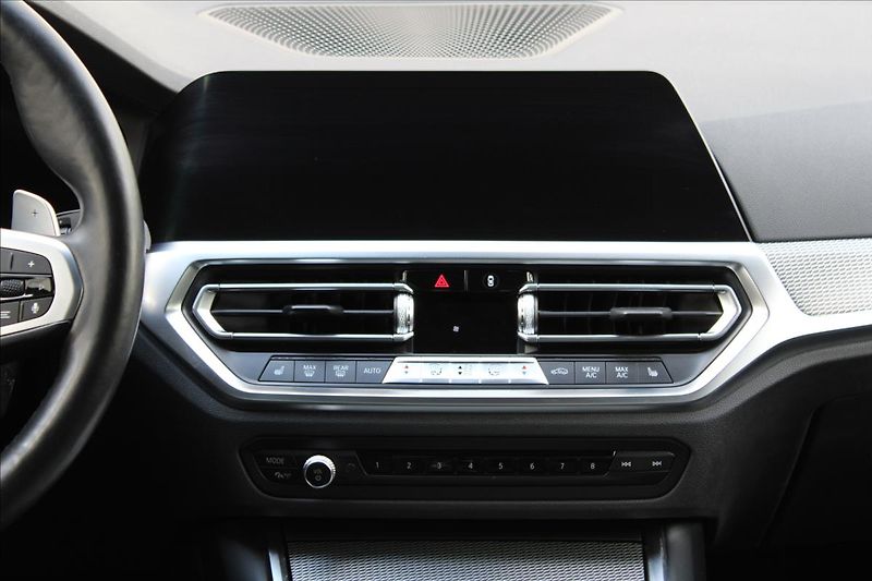 BMW Řada 3 320xd / M-PAKET / HUD / CZ - fotka 21 z 44