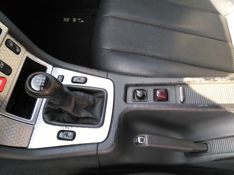 Mercedes-Benz SLK 200 Kompressor manuál - fotka 13 z 28