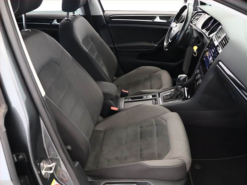 Volkswagen Golf (2017) 1.4 TSI, Automat, Tempomat - fotka 7 z 17