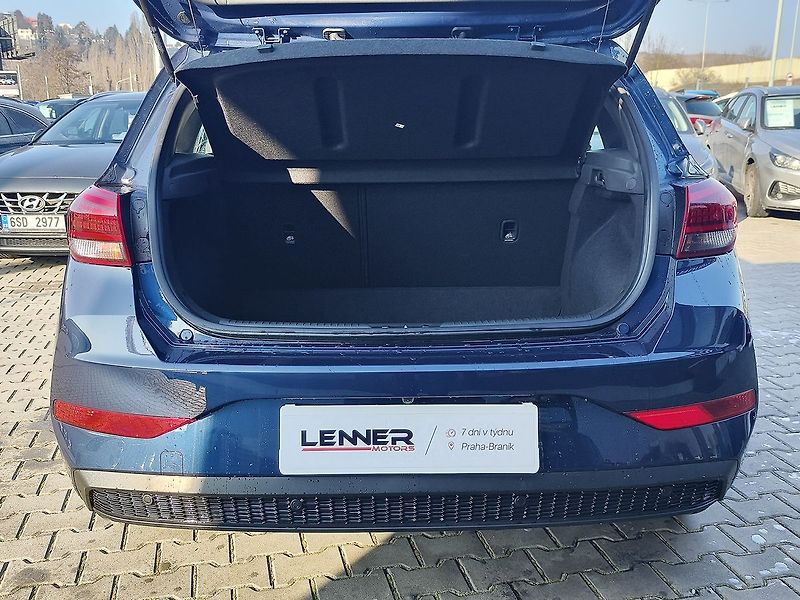Hyundai i30 1.5i/71kW Comfort 16 - fotka 9 z 29