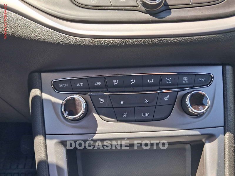 Opel Astra (2018) 1.6 CDTi, ČR, Enjoy, výhřev - fotka 13 z 17