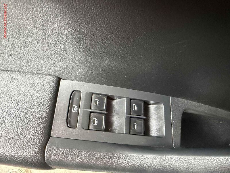 Škoda Octavia (2015) 2.0TDi, DSG, navi, bixen - fotka 11 z 17