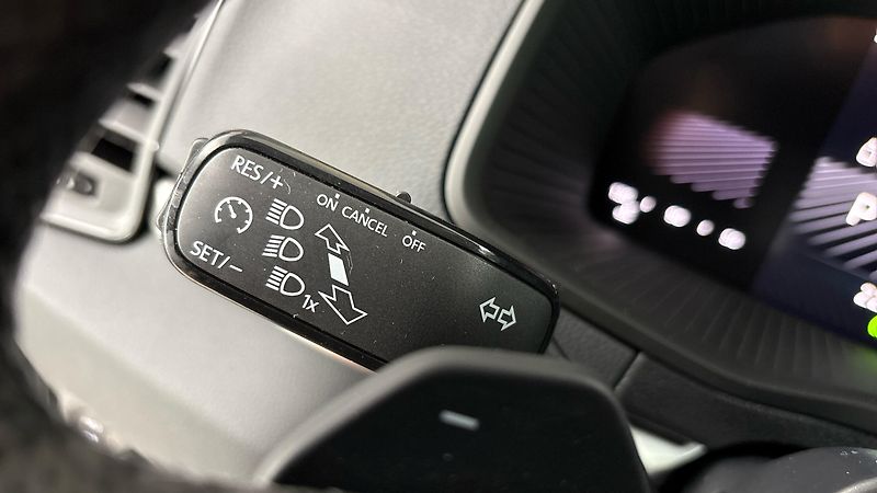 Škoda Karoq 1.5 TSI DSG Drive - fotka 14 z 26