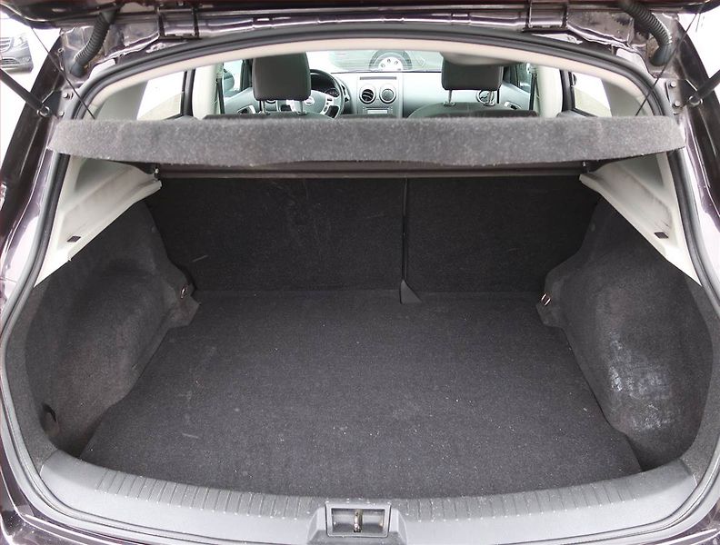Nissan Qashqai (2012) i-Way 2.0 dCi, 4X4, Automat - fotka 14 z 19