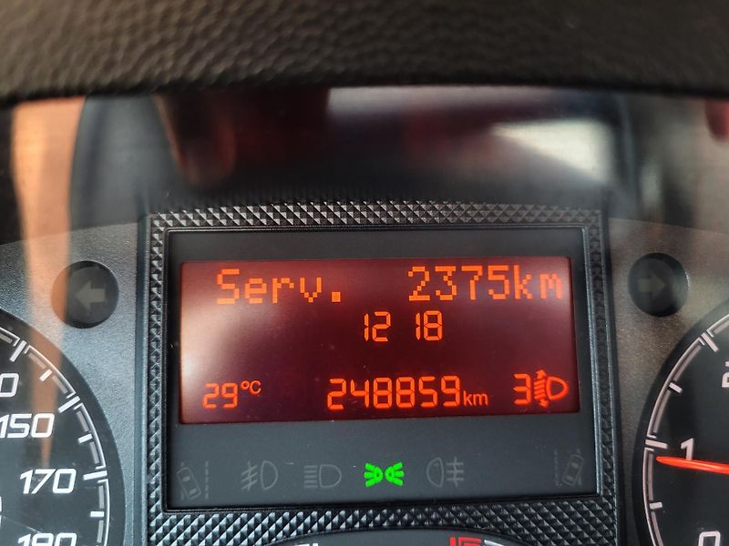 Peugeot Boxer FURGON L1H1 2.2 BlueHDi 120k - fotka 39 z 42