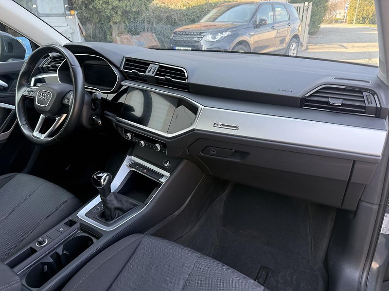Audi Q3 1.5 TFSI 110 kW - fotka 15 z 18