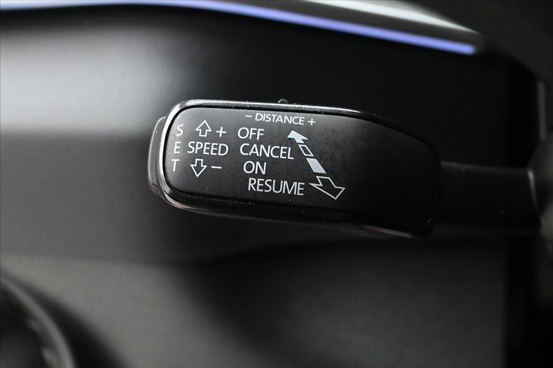 Škoda Karoq 2,0 TDI 110kW DSG Ambition Zár - fotka 24 z 33