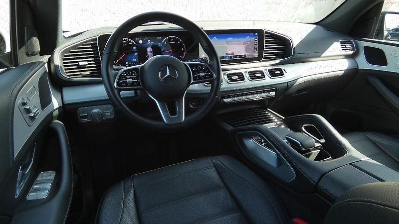Mercedes-Benz GLE 300d 4Matic - fotka 5 z 26