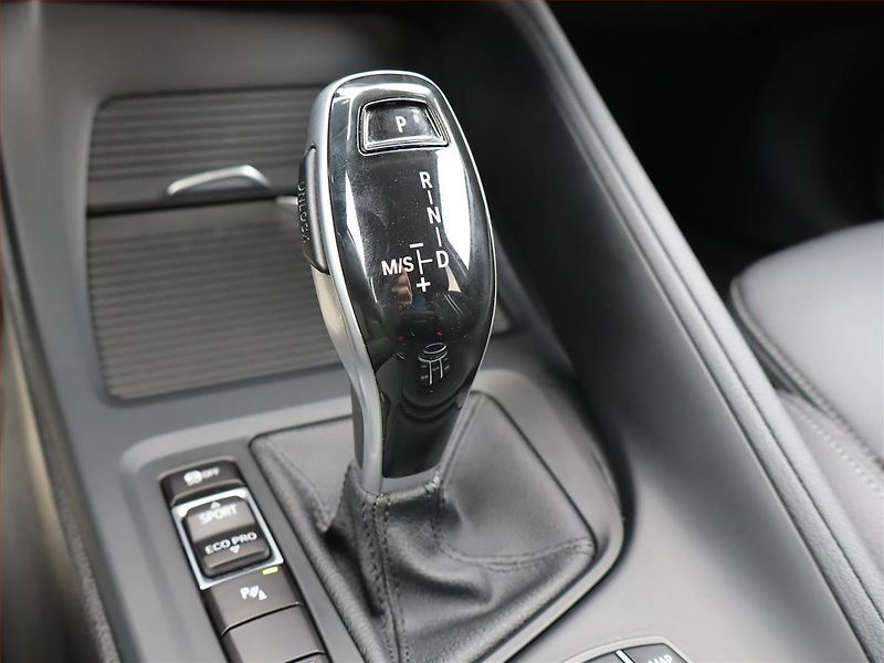 BMW X1 (2022) Innovation xDrive18d - fotka 13 z 21