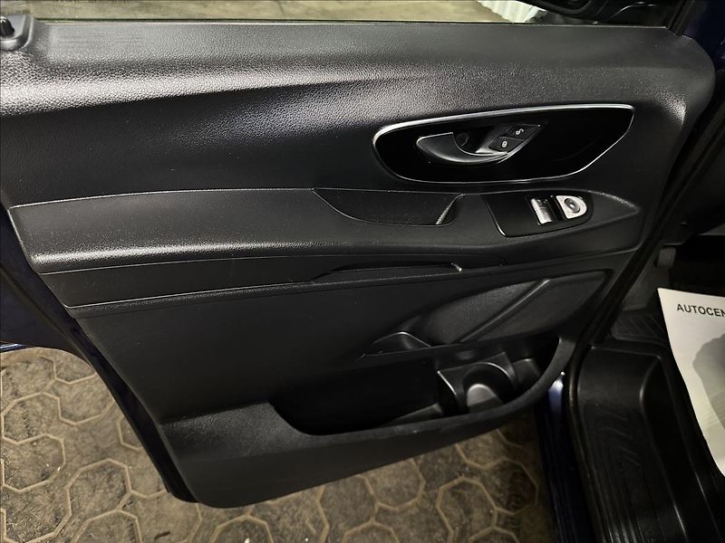 Mercedes-Benz Vito 119CDI 4MATIC MIXTO XL - fotka 14 z 37