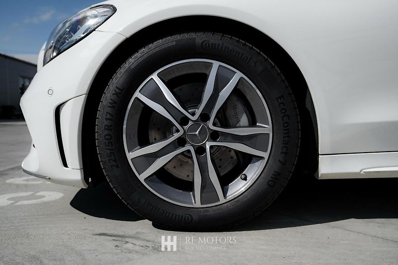 Mercedes-Benz Třídy C (2019) C 300d Kombi 180kW - fotka 10 z 30