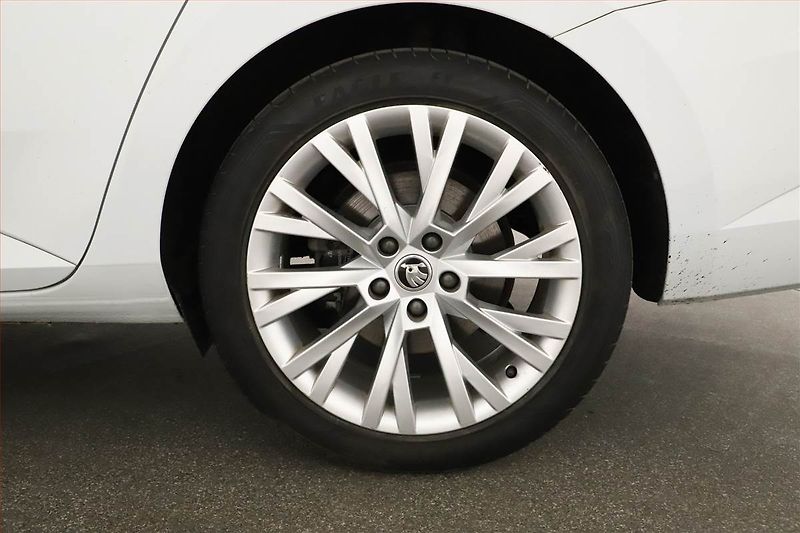 Škoda Superb (2021) Style 2.0 TDI - fotka 20 z 20