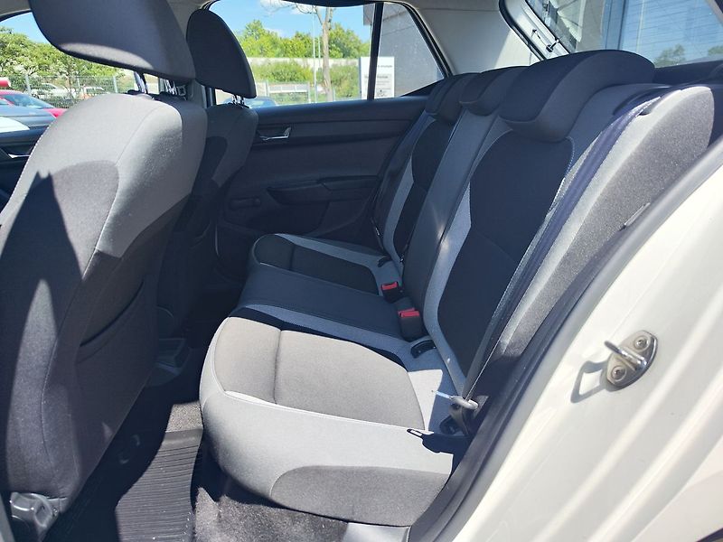Škoda Fabia 1.2 TSI/66kW Ambition - fotka 10 z 21