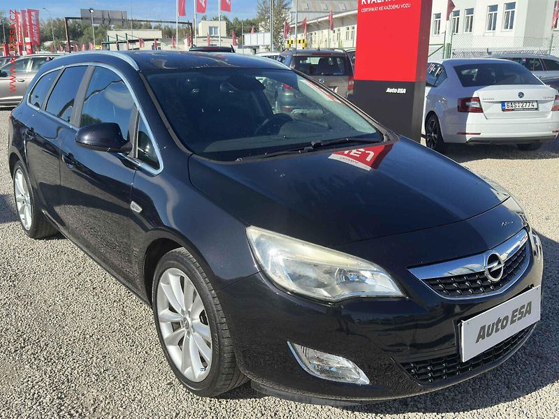 Opel Astra (2011) 1.4 T, 1.maj, AC, tempo - fotografie inzerátu