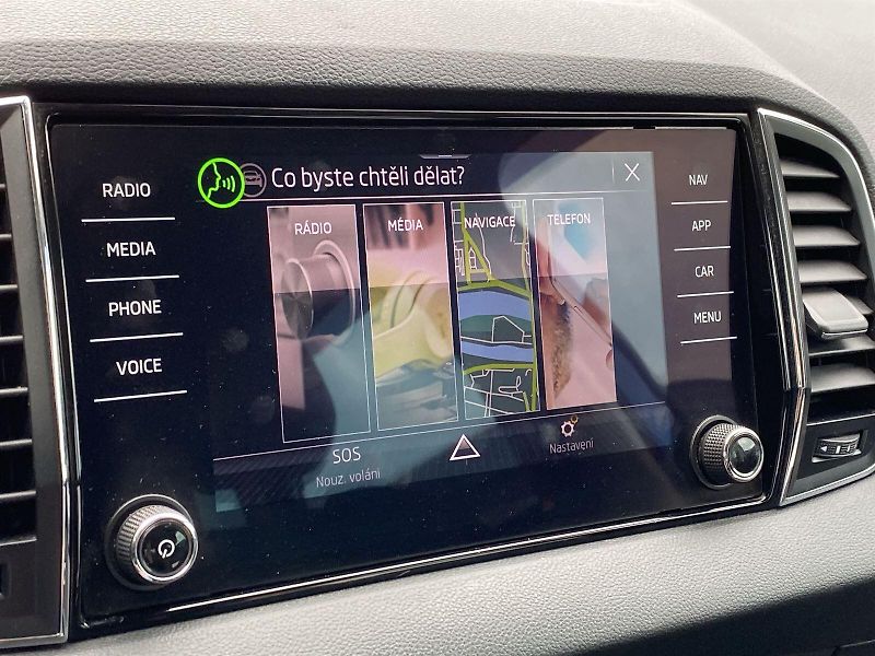 Škoda Karoq (2021) 2.0 TDI Style+ - fotka 13 z 38