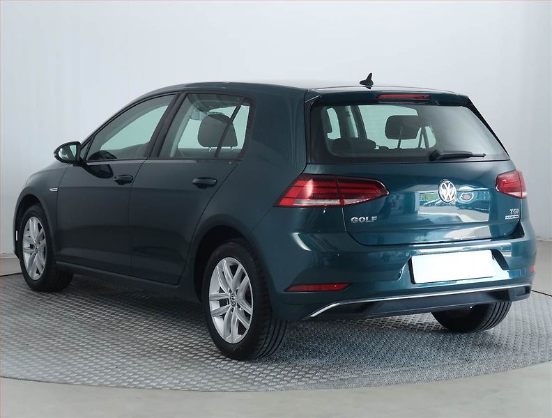 Volkswagen Golf (2017) Comfortline 1.4 TGI CNG - fotka 4 z 17