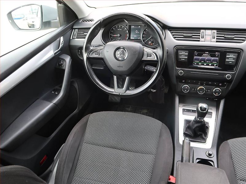 Škoda Octavia (2016) Ambition 1.6 TDI, Tempomat - fotka 7 z 16