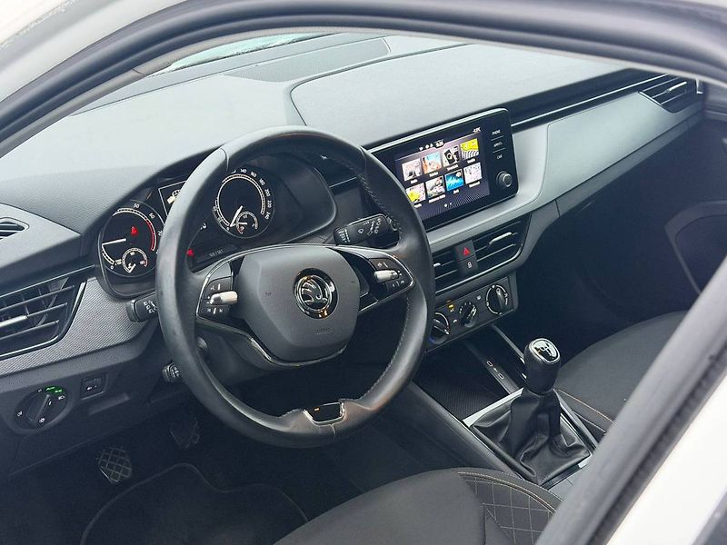 Škoda Kamiq Ambition 1,0 TSI 70 kW 5° MP - fotka 8 z 28