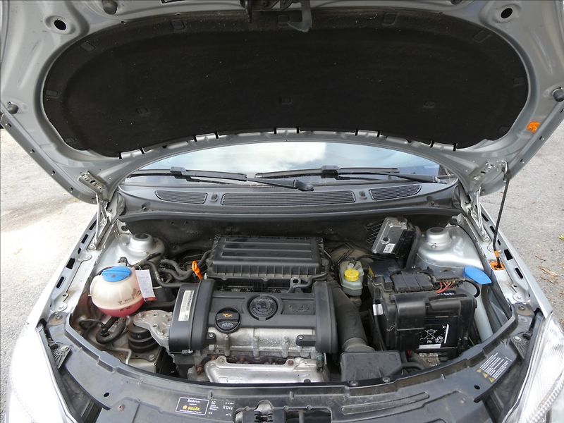 Škoda Fabia 1,4 16V 63kW závěs, serviska - fotka 31 z 41